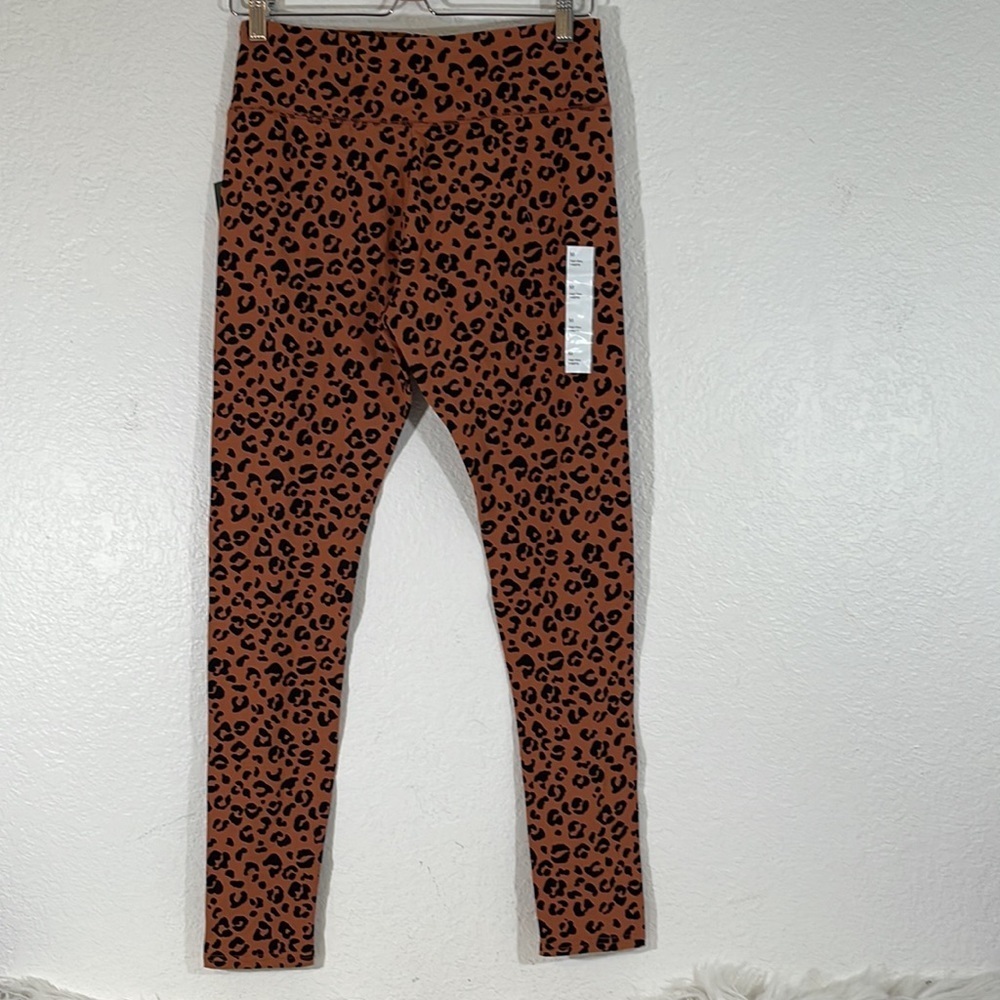WILD FABLE Women's High-Waisted Animal Print Classic Leggings Size Medium - Picture 4 of 8